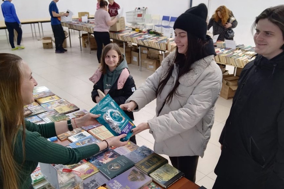 Благотворительная книжная ярмарка в Ярославле, март 2024 года. Фото: «Чистое сердце» / VK Благотворительная книжная ярмарка в Ярославле, март 2024 года. Фото: «Чистое сердце» / VK